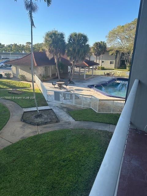 13900 Lake Placid Ct in Miami Lakes, FL - Building Photo