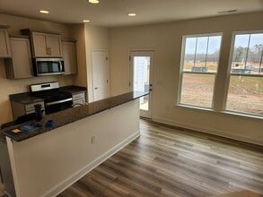 105 Hanging Moss Trl in Clayton, NC - Building Photo - Building Photo