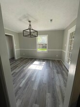 45 Dawn Ln in Hampton, VA - Foto de edificio - Building Photo