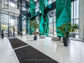 352 Front St W in Toronto, ON - Building Photo - Building Photo