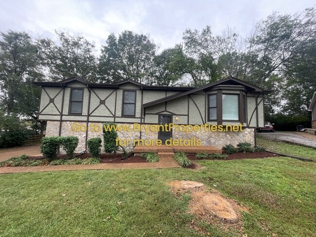 property at 905 Lenora Ct