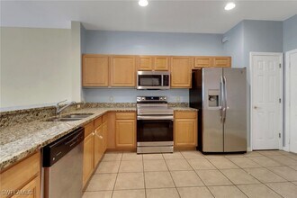 936 Hampton Cir in Naples, FL - Building Photo - Building Photo