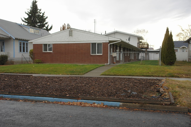 210 S 8th Ave in Yakima, WA - Building Photo - Building Photo