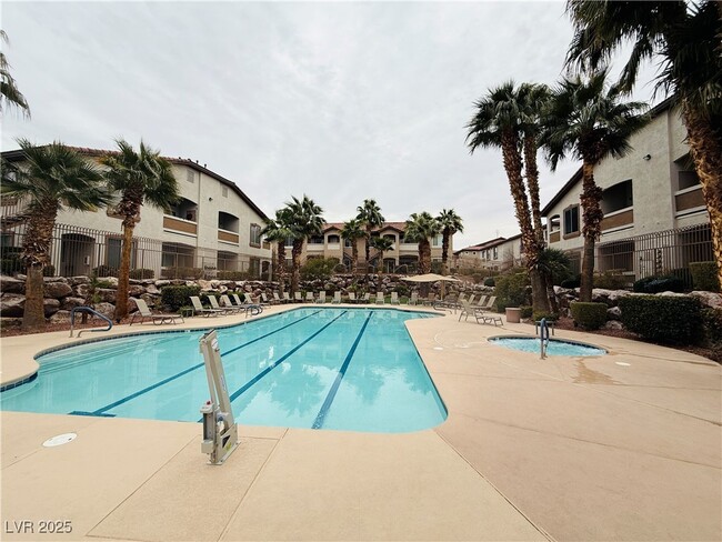 property at 2305 W Horizon Ridge Pkwy