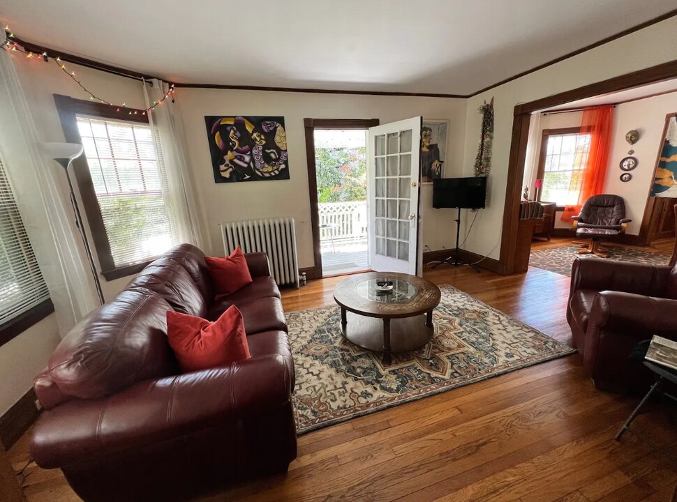 515 Heath St in Brookline, MA - Foto de edificio