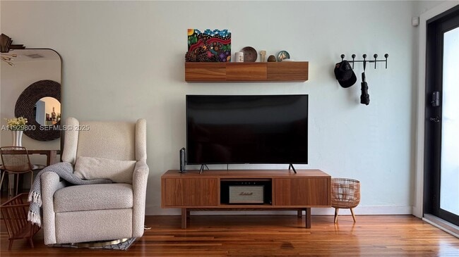 property at 2 NE 44th St