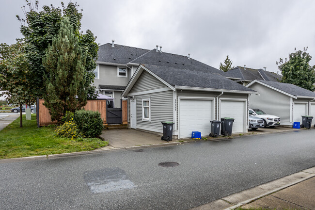 20553 84 Av in Langley, BC - Building Photo - Building Photo