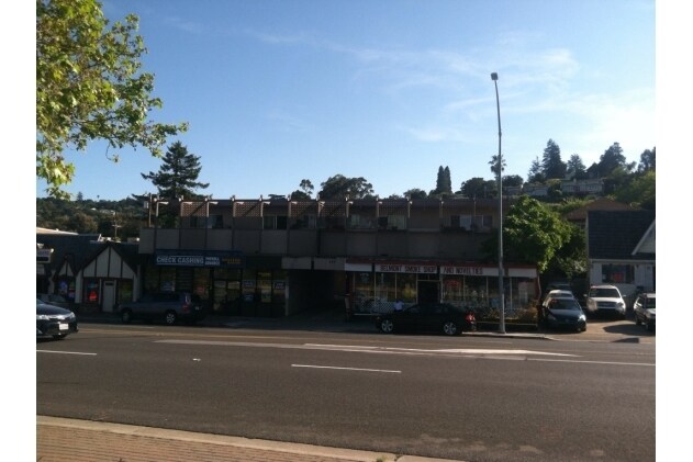 840 El Camino Real in Belmont, CA - Foto de edificio - Other