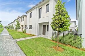 4330 NW 80th Ct in Doral, FL - Building Photo - Building Photo
