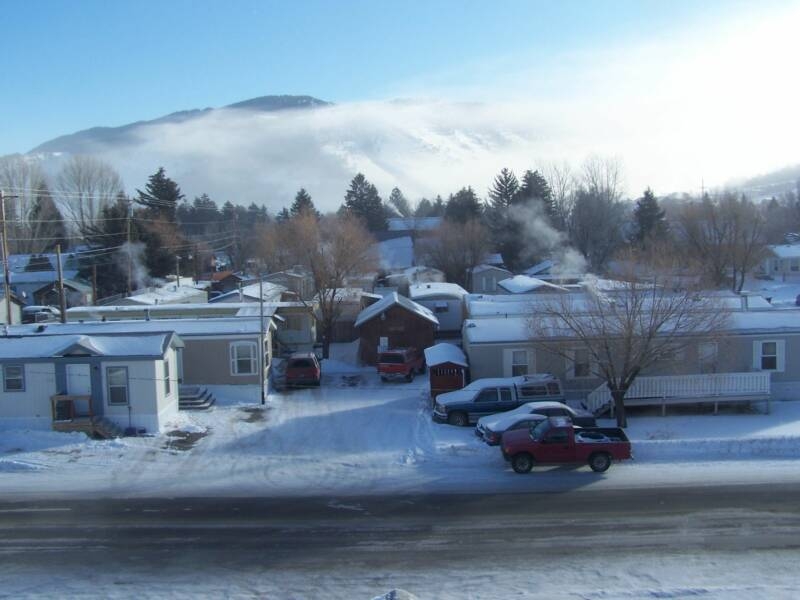 135 W Kelly in Jackson, WY - Foto de edificio