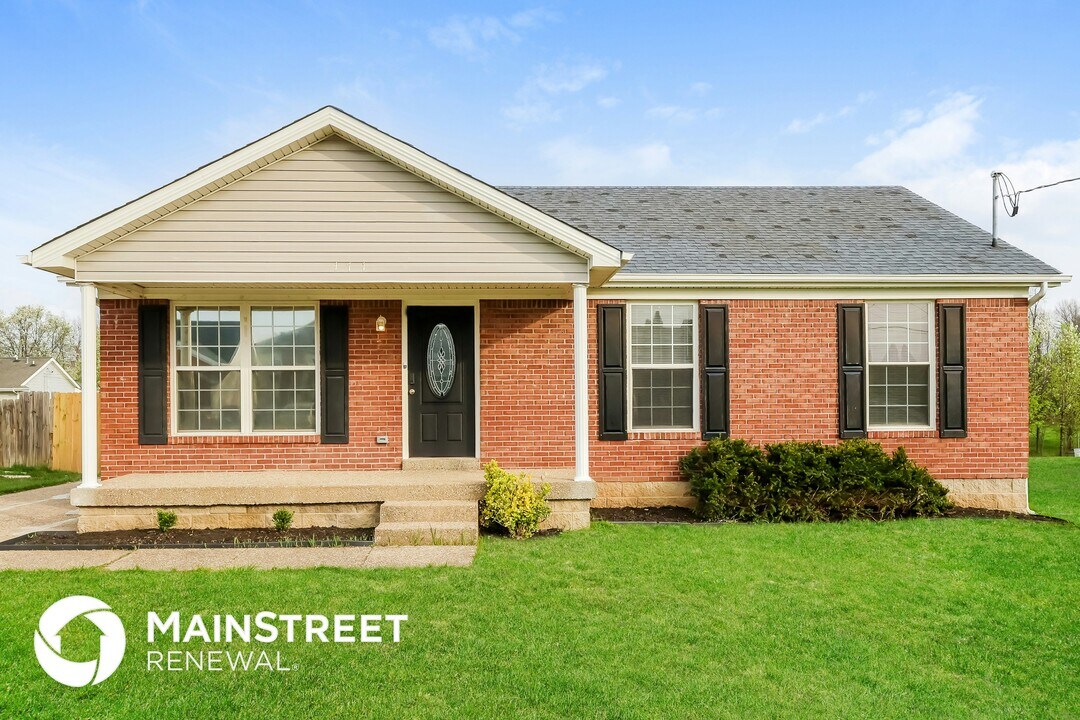 171 Treasure Bay Ct in Shepherdsville, KY - Building Photo