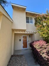 326 Hemlock St in Vacaville, CA - Building Photo - Building Photo