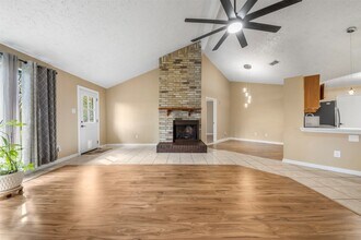 15719 Tammany Ln in Houston, TX - Building Photo - Building Photo