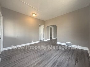 715 Ella St in Beatrice, NE - Building Photo - Building Photo