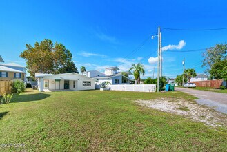121 1st St in Panama City Beach, FL - Building Photo - Building Photo