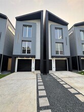 2209 Staples St in Houston, TX - Building Photo - Building Photo