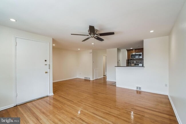 5429 Houghton Pl in Philadelphia, PA - Building Photo - Building Photo