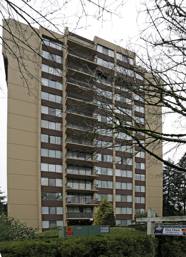 Kingsbury in Burnaby, BC - Building Photo - Building Photo