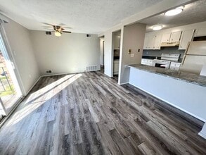 8109 Revere Pl in Aliquippa, PA - Foto de edificio - Building Photo