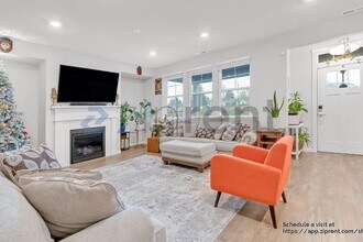 30985 NW Brooking St in North Plains, OR - Building Photo - Building Photo