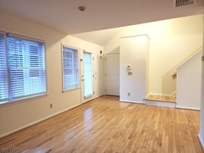 5 Hamburg Turnpike in Butler, NJ - Building Photo - Building Photo