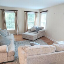3 Stone House Rd in Shelton, CT - Building Photo - Building Photo