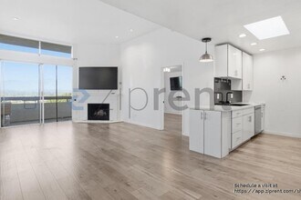 4295 Vía Arbolada in Los Angeles, CA - Foto de edificio - Building Photo