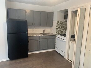 3830 Lancaster Ave, Unit #2 in Philadelphia, PA - Building Photo - Building Photo