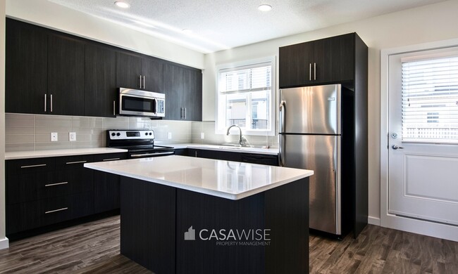 property at 655-655 Watt Blvd SW