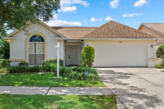 1741 Elk Spring Dr in Brandon, FL - Foto de edificio - Building Photo