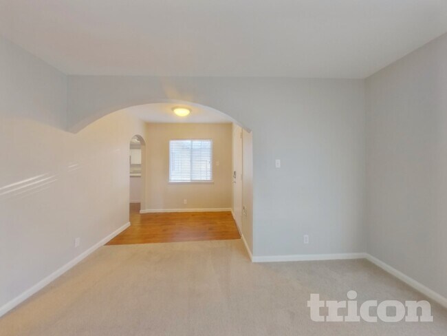 304 Robert St, Unit 750 Normandie Avenue # 206 in Antioch, CA - Building Photo - Building Photo