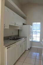 8713 N Tangerine Pl in Tampa, FL - Building Photo - Building Photo