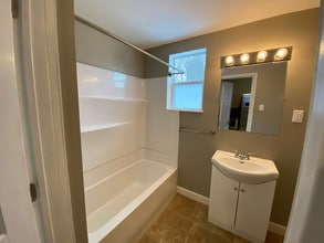 510 W 7th St in Dixon, IL - Building Photo - Building Photo