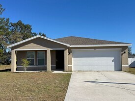 392 W Aster Ct in Kissimmee, FL - Building Photo