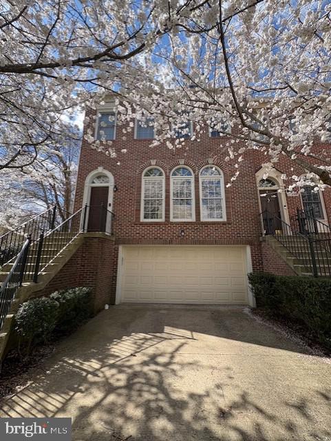 property at 2792 Thaxton Ln