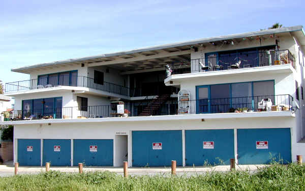 111 S Alameda Ln in San Clemente, CA - Building Photo