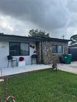 3300 NW 209th Terrace in Miami Gardens, FL - Building Photo