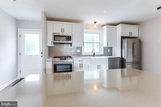 20 Kennedy St in Alexandria, VA - Building Photo - Building Photo