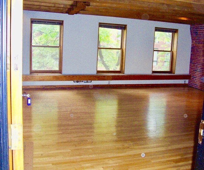 162 Commercial St in Boston, MA - Building Photo - Building Photo