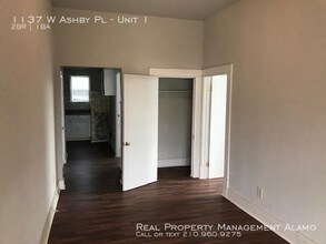 1137 W Ashby Pl in San Antonio, TX - Building Photo - Building Photo