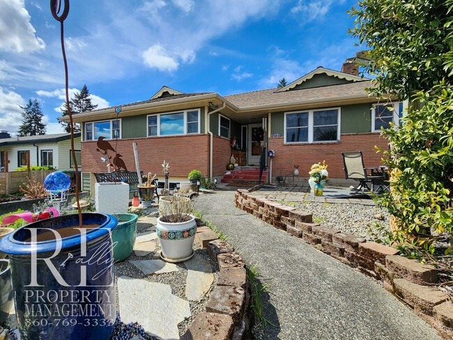 2113 Brashem Ave in Bremerton, WA - Building Photo - Building Photo