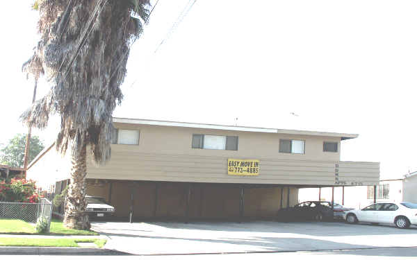 6715 Chanslor Ave in Bell, CA - Foto de edificio