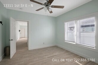 13311 1st St E in Madeira Beach, FL - Foto de edificio - Building Photo