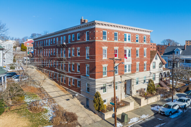 35-35A Tudor St in Lynn, MA - Building Photo - Primary Photo