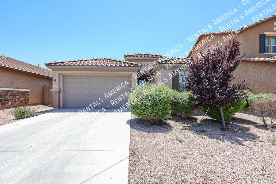 10915 E Calypso Ave in Mesa, AZ - Foto de edificio
