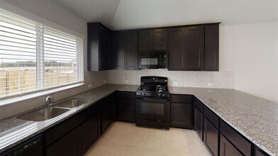 193 Heather Glen Way in Maxwell, TX - Building Photo - Building Photo