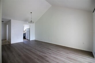 1040 Harden Ct in Lakeland, FL - Building Photo - Building Photo