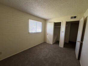 4624 N 71st Ln in Phoenix, AZ - Building Photo - Building Photo