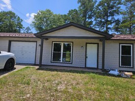 300 Rockingham Rd in Columbia, SC - Building Photo