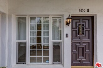 320 S Reeves Dr in Beverly Hills, CA - Building Photo - Building Photo